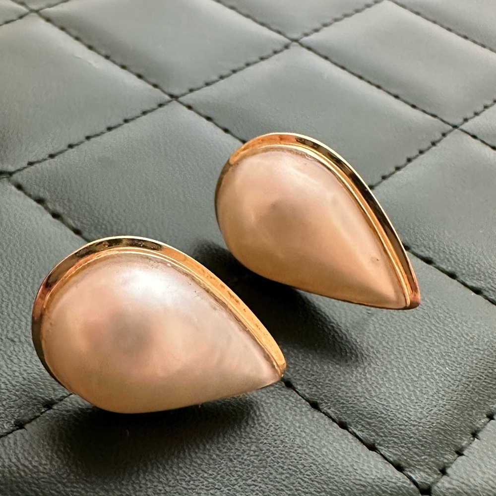 14k Teardrop mabe pearl Earrings